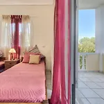 Aloisio's Estate 아파트 *