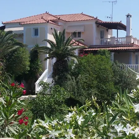 Aloisio's Estate Apartment *