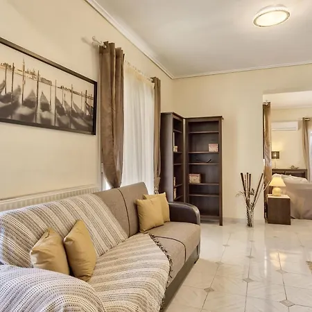 Aloisio's Estate Apartment *